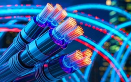 Phát minh "phá vỡ rào cản 4 thập kỷ" của Anh vừa làm rung chuyển ngành công nghệ cáp quang thế giới