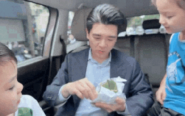 1,3 triệu người xem Phó tổng nhà bầu Hiển ăn chung gói xôi ruốc cùng các con: Người giàu cũng giống chúng ta thôi!