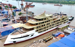 Du thuyền 6 sao Athena Premium chính thức hạ thủy: Biểu tượng xa hoa mới trên vịnh di sản