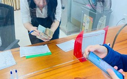 Người phụ nữ rút sổ tiết kiệm 160 triệu đồng tại Agribank để chuyển khoản: Công an lập tức có mặt, yêu cầu ngừng giao dịch