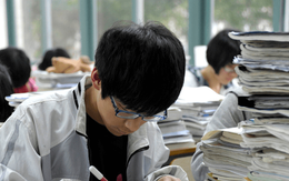 Nam sinh không làm được môn toán, lúc thi văn lại chỉ viết 28 chữ: Kết quả "gây sốc" khi đỗ thẳng vào đại học top đầu