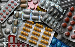 Mỹ đánh thuế 100% mặt hàng xuất khẩu chủ lực của một quốc gia BRICS, thị trường lập tức rung chuyển, cổ phiếu liên quan sụt giảm mạnh