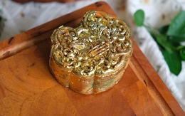 Bánh trung thu dát vàng 24K giá tiền triệu hút khách