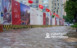 Thay bạn xem nhà ngày mưa: Keangnam hóa “vịnh”, Ciputra thành “cảng nước sâu”, The Summit 216 chìm trong biển nước