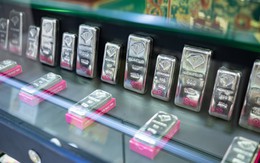 Giá bạc tiếp tục neo ở mức cao