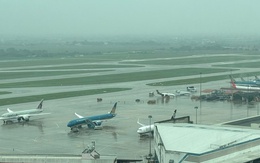 Nguyên nhân 17 chuyến phải bay chờ để hạ cánh xuống Nội Bài