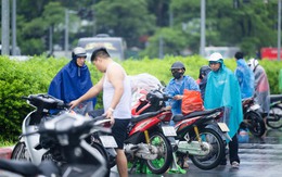 Nhiều người Hà Nội hôm nay ra đường là mất... ngày lương!