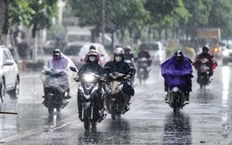 Hà Nội cảnh báo mưa dông, gió giật ở nội thành