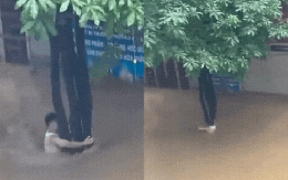 40 giây sinh tử giữa dòng lũ Cao Bằng: Clip khiến ai cũng thót tim