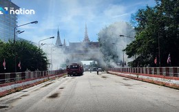 Khói đen bao trùm biên giới Thái Lan – Campuchia: Hỏa hoạn bùng phát dưới Cầu Hữu nghị