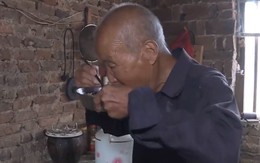 Cha già 92 tuổi cô độc trong căn nhà sắp đổ, 5 con trai ở biệt thự bao quanh, bị chỉ trích chỉ nói: "Không phải việc của tôi"