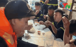 Những bữa ăn sáng lúc... 6h tối: Chữ thương viết thế nào cũng không đủ