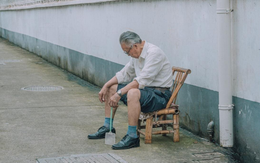 Nghỉ hưu với mức lương hơn 44 triệu đồng/tháng, sau nửa năm, cụ ông U70 phải gặp bác sĩ tâm lý: “Tôi không biết mỗi sáng phải làm gì”