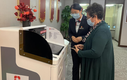 Gửi tiết kiệm 80 triệu/tháng suốt 3 năm, đến ngày đáo hạn, người phụ nữ chết sững nhận thông báo: “Số tiền này đâu phải của 1 mình chị?”