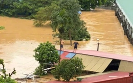 Nữ hiệu trưởng bị nước lũ cuốn tử vong