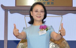 Phú bà 64 tuổi sở hữu khối tài sản 527.000 tỷ đồng: Được quan tâm chẳng kém siêu sao showbiz, dù im lặng vẫn khiến cả thế giới xôn xao!