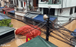 2 chiếc ô tô bị nước lũ cuốn trôi ở Thái Nguyên sáng 9/10: Chủ xe tiết lộ tình trạng hiện tại của "xế cưng"