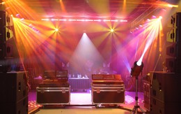 “Đại tiệc” công nghệ âm thanh - ánh sáng PLASE SHOW trở lại Hà Nội