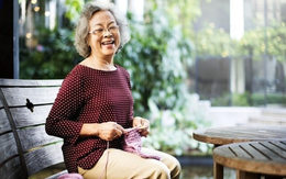 Bà lão 60 tuổi lương hưu 7 triệu đồng, tiết kiệm hơn 1 tỷ đồng vẫn sống chẳng vui: “Cả đời tằn tiện, tôi quá hối hận vì sống sai cách”