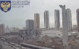 Khoảnh khắc kinh hoàng ở Moscow: Khu trượt tuyết khổng lồ đổ sập, khói bụi nuốt trọn bãi xe!