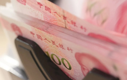 Trung Quốc âm thầm phi đô la hóa: Đồng nhân dân tệ theo chân doanh nghiệp vươn ra toàn cầu, trở thành đồng tiền tài trợ thương mại thứ 3 thế giới