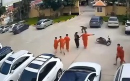 Phạm nhân chĩa súng bỏ trốn ngay trước tòa án ở Campuchia