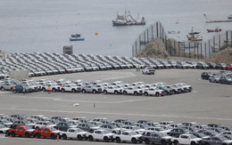 Tesla đang đánh rơi một ‘mỏ vàng’ vào tay xe điện Trung Quốc: Doanh số tăng mạnh nhờ giá rẻ hơn 40%, trùm xe điện Mỹ vẫn chưa mở showroom