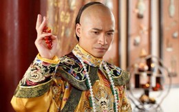 Đến thăm Ngao Bái ốm phát hiện có con dao găm dưới chiếu, vua Khang Hy nói 1 câu mà giành lại cả giang sơn