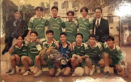 Nam sinh đen - gầy - nghịch từng làm "đại ca" trường cấp 3, 24 năm sau trở lại trường xưa khiến tất cả trầm trồ