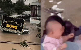 Nhói lòng loạt clip từ tâm lũ lịch sử miền Trung: Em nhỏ trong chậu theo bố mẹ chạy lũ, nước dâng cuốn hết gia tài