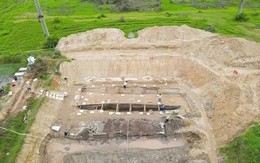 Cải tạo đất để nuôi cá, người dân Việt Nam phát hiện vật dài 17m màu vàng lạ, chuyên gia xác nhận báu vật 2.000 năm tuổi hiếm có trên thế giới