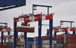 Thâm hụt thương mại của Mỹ giảm sâu