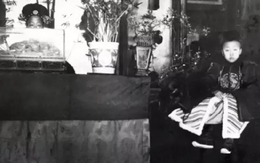 Phổ Nghi khóc thét khi đăng cơ, cha ruột liền vỗ về bằng 6 chữ: Về sau từng chữ đều ứng nghiệm