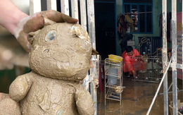 Dưới lớp bùn sau trận mưa lũ lịch sử tại Khánh Hoà