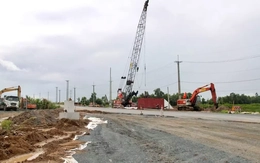 Phấn đấu giữa tháng 12 này bàn giao toàn bộ mặt bằng cao tốc Cà Mau - Đất Mũi
