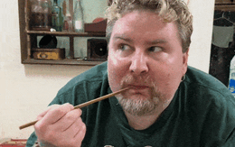 Khách Tây thử loại gia vị nặng mùi, chính nhiều người Việt cũng không thích, thốt lên: "Nó ngon làm sao!"