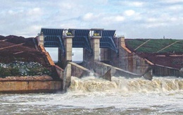 Sáng nay 27-11, cả 3 hồ chứa nước ở TP HCM cùng xả lũ