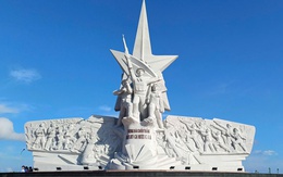 Một số người dân ở Cà Mau vui mừng được hưởng nhiều quyền lợi