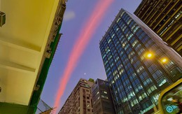 "Cây cầu lạ" xuất hiện trên bầu trời Hong Kong (Trung Quốc) sau 3 tiếng cháy như tận thế