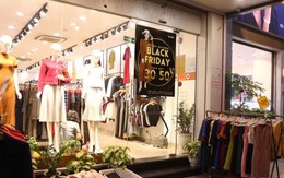 La liệt hàng giảm giá ngày Black Friday, khách vẫn èo uột