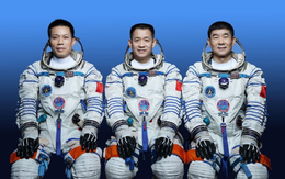 3 phi hành gia Trung Quốc được giải cứu về Trái đất, “3 người lên cứu lại mắc kẹt”: Chuyện kỳ quái gì đây?