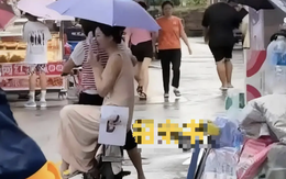 Mẹ đưa con gái 32 tuổi ra đường tìm chồng, tặng kèm nhà, xe; nhiều người than: "Nhìn mặt xong… không dám cưới!"