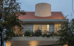 Ngôi nhà có thiết kế mái như ống khói để lấy sáng