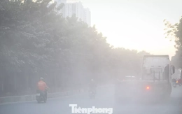 'Con đường bụi' cửa ngõ Hà Nội: Xe cộ chen chúc, dân kêu trời