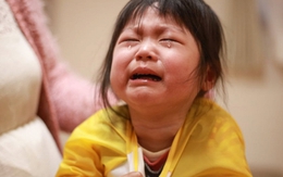 Trẻ hay khóc và cố nhịn không khóc từ nhỏ lớn lên sẽ có sự khác biệt một trời một vực, cha mẹ TUYỆT ĐỐI đừng xem nhẹ!