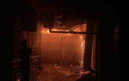 Chợ Bình Dương ở Gia Lai bất ngờ cháy lớn trong đêm, lửa khói cuồn cuộn