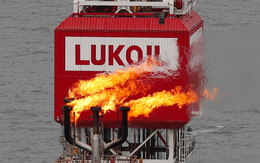 Vừa rao bán 20 tỷ USD tài sản ở nước ngoài, 'ông lớn' dầu khí lớn thứ 2 Nga có ngay khách sộp chỉ sau 3 ngày: Là một nhà tài phiệt đến từ EU, sở hữu 5,4 tỷ USD