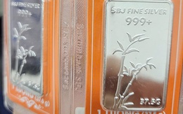 Giá bạc hôm nay 5-11 xuống thấp nhất 1 tháng, người "đu đỉnh" méo mặt