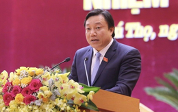 1 Phó Chủ tịch UBND tỉnh vừa nhận chức danh Giáo sư ngành y: Sở hữu cả bằng Thạc sĩ kinh tế, đến bằng ngôn ngữ Anh, đã được trao Huân chương Lao động