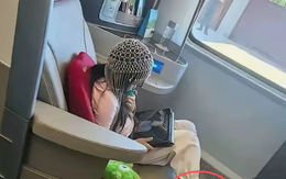 Đăng ảnh con gái lên mạng rồi hỏi 1 câu "ngây ngô", bà mẹ khiến dân mạng bực mình: Khoe của lộ liễu quá chị!